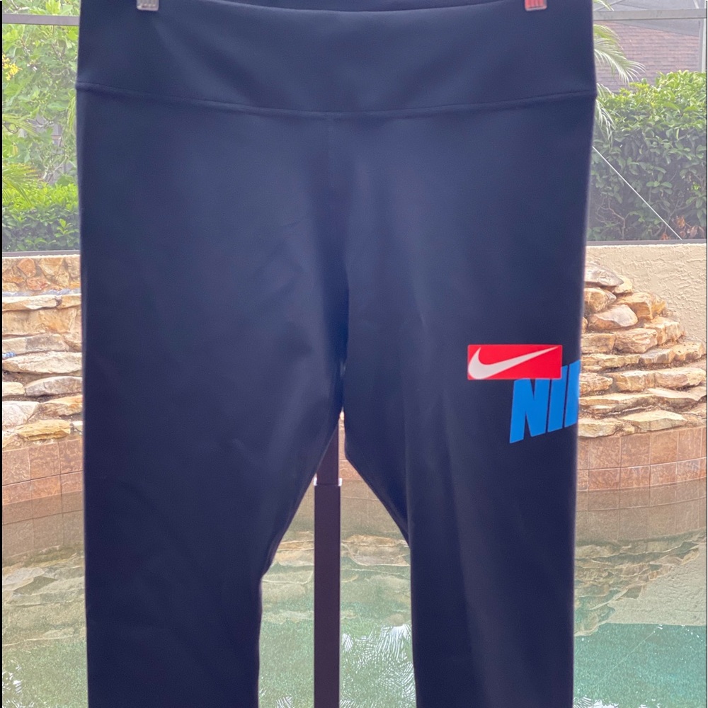NIKE WOMENS ONE CROPPED MID RISE LEGGINGS